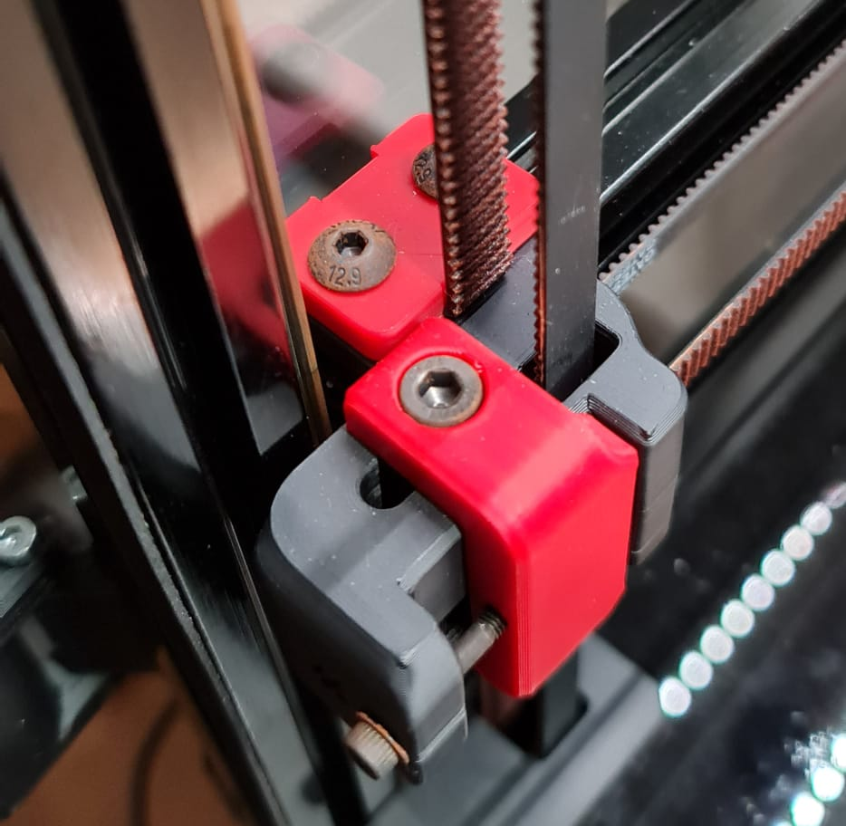 Acid residue on bolts and washers oxidizing Acid residue on bolts and washers oxidizing